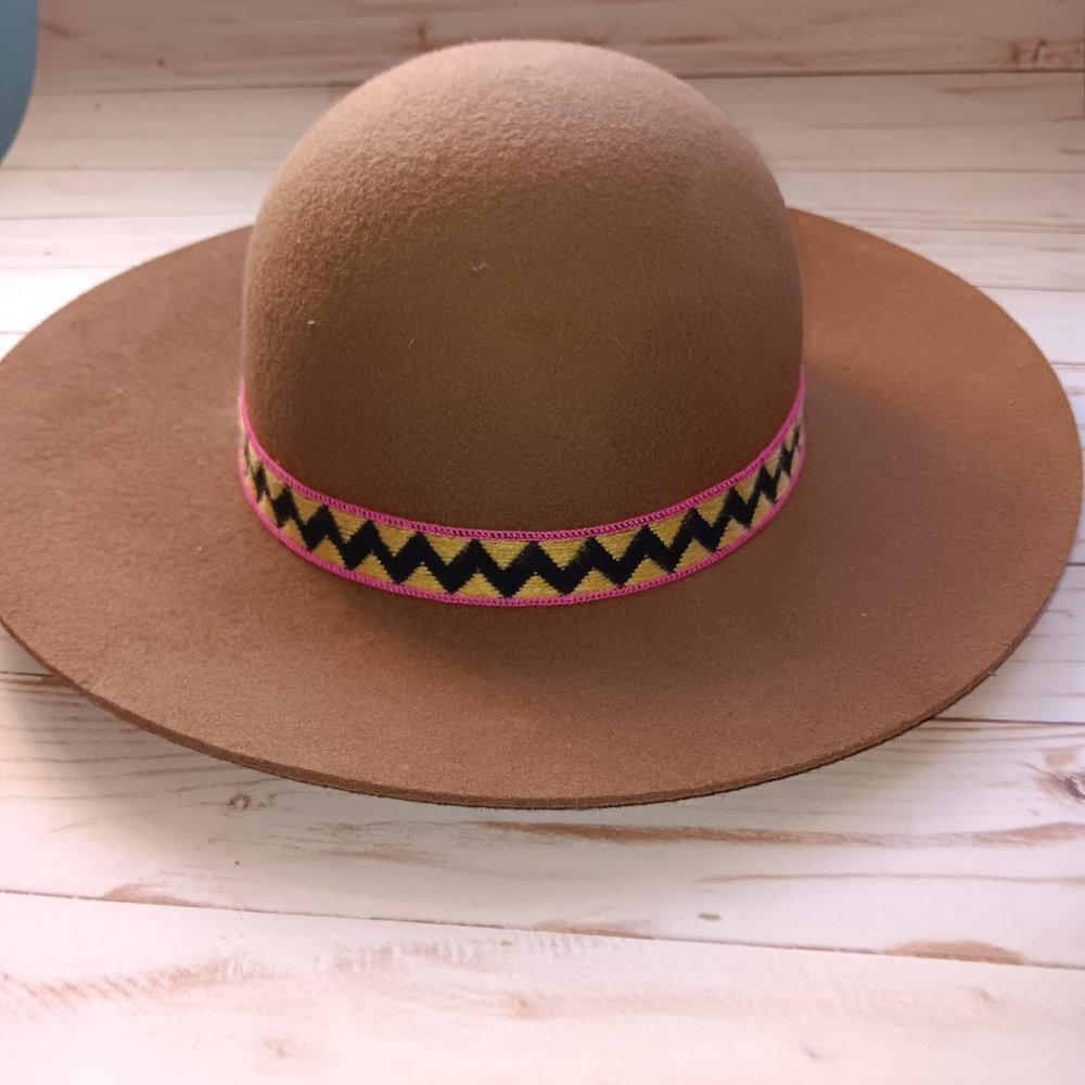 Wool Hat ** Fraying Inner Band - Picture 5 of 14